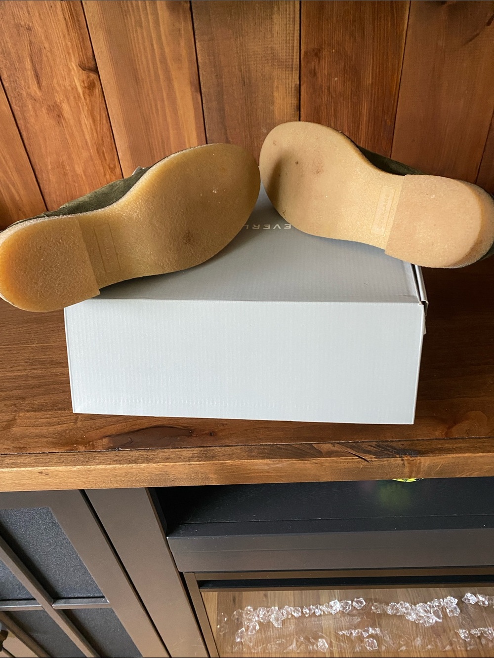 Everlane Olive Green Suede Crepe Sole Chelsea Boots - Picture 4 of 5